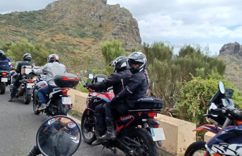 TEIDE-MASCA ÚNICOS EN MOTO TRAIL